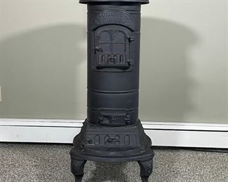 FLIRT 12B CAST IRON PARLOR STOVE | h. 41 x 18 x 22 in.
