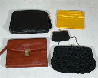 (5pc) FLAT PURSES | including "cordial bead", "sambeer" and others; largest 7 x 10 in.