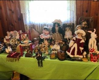 Dolls, dolls, dolls