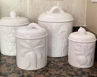 Kitchen Canisters (one is cracked)