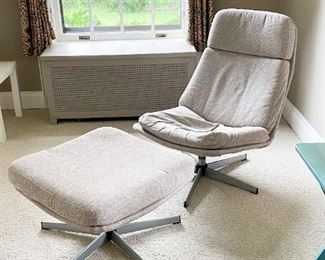 Armless Lounge Chair with Ottoman