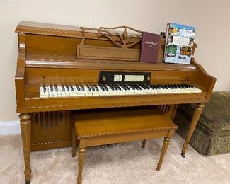 Vintage Janssen upright piano/organ excellent condition, includes matching stool & some sheet music