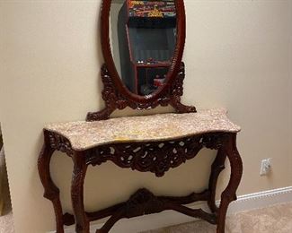 Foyer mirror and marble table