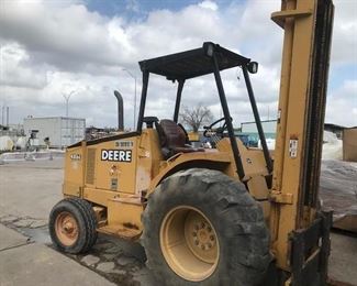 John Deere 486E Forklift