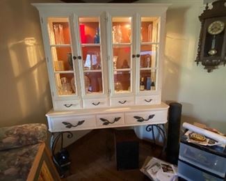 White display cabinet
