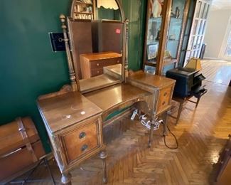 Berkeley and Gay Dressing table