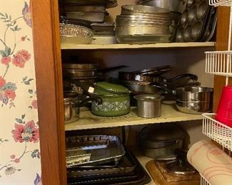Loads of cookware and bakeware 