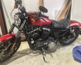 2018 Harley 883 Iron. Less than 1500 miles. Garage kept