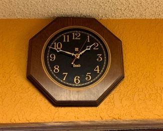 Designs in Time quartz kitchen clock
