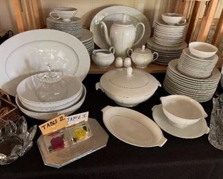 Rosenthal "White Velvet Platinum" with serving pieces, white china with silver, mint condition, lucite card holders