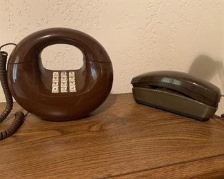 Vintage phones: Western Electric  donut circle and cradle phone