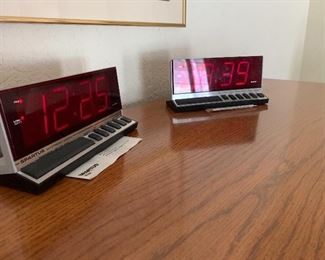 2 vintage LCD Spartus electronic alarm clock 
