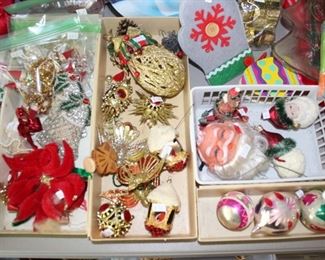 A Handful of Vintage Christmas Items