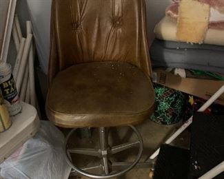#54	Vintage Swivel bar Stool w/vinyl Seat & Back Seat Height 27"	 $20.00 
