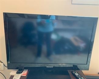 #70	Magnavox Model 32MF3018	 $75.00 
