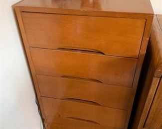 #75	5 drawer Chest of Drawers - Mid century  18.5x15x34 - wood	 $75.00 

