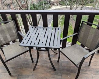 Balcony table and 2 chairs