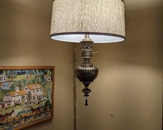 Hanging pendant lamp with shade