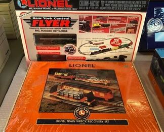 Lionel O27 Gauge New York Central Flyer and Lionel Train Wreck Recovery Set