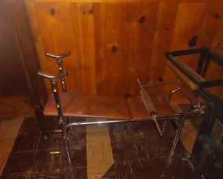 172.  3 part weight bench vintage .  this is first part , second and third point in next picture $75