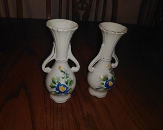 222. 2 matching vases occupied japan $15 for the pair