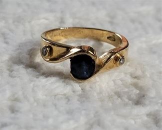 36. 18K Yellow Gold, Diamonds, Sapphire Ring sz 6 TW 4.2g $200