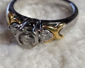 108. 18K Platinum & Yellow Gold two tone 3 Diamonds Ring sz 6 TW 8.3g $600