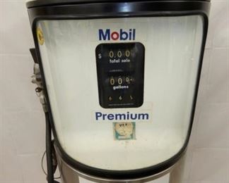 VIEW 5 CLOSEUP MOBOIL GAS PUMP