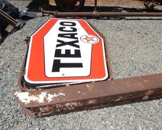 VIEW 4 SIDE 2 TEXACO POLE SIGN