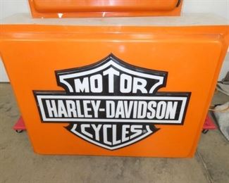 VIEW 2 Harley Davidson