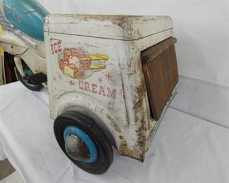 VIEW 3 SIDE VIEW ICE CREAM CART