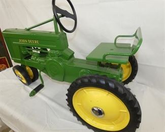 VIEW 4 1951 JD PEDAL TRACTOR