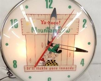 15IN MT. DEW TICKLE INNARDS CLOCK