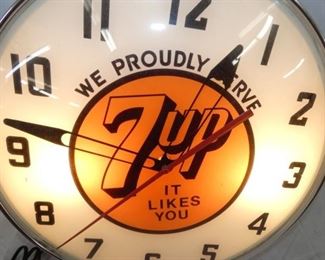 VIEW 2 CLOSEUP 7UP CLOCK (REPLICA)