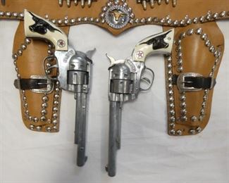 VIEW 3 COWBOY CAP PISTOLS W/ HOLSTER