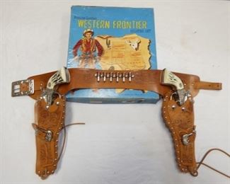 WESTERN FRONTER HOLSTER SET W/ BOX