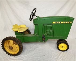 John Deere MODEL 20 PEDAL TRACTOR