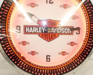 VIEW 3 CLOSEUP HARLEY CLOCK NEON