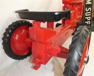 VIEW 5 BACK VIEW FARMALL SUPER M