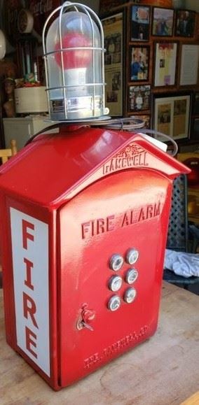 FIRE ALARM PULL BOX W/ LIGHT