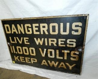 36X24 PORC. DANGEROUS KEEP AWAY SIGN