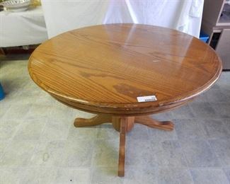 42" Round Oak Pedestal Table