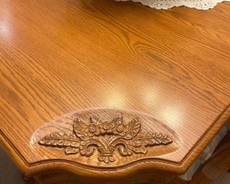 Dining Table detail