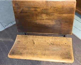 Such a fun vintage school desk! Your virtual classroom will be the envy of all!