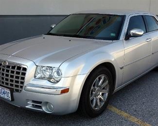 2006 Chrysler 300C Passenger Car, 5.7L Hemi V8, 125,330 Miles, VIN # 2C3KA63H96H138297