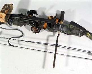 Browning Timberwolf TBF4B Compound Bow, With Quiver, Finger Guard, In Camo Soft Case, Extra Quiver With 10 Arrows