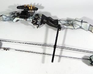 Jennings Gale Force Compound Bow, 31" Draw Length, 80# Draw Weight, With Quiver, Arrows, Extra Broadheads, And More, In Bow Guard Hard Case