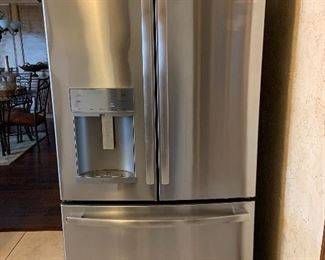 Kenwood Refrigerator, 2017