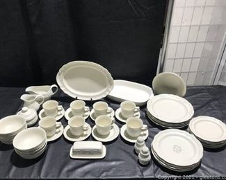 Pfaltzgraff Heirloom Stoneware Dinnerware Set