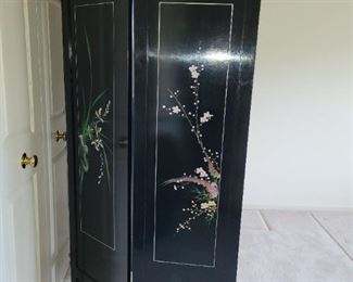 same simple painting on one side